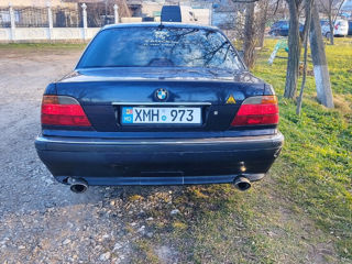 BMW 7 Series foto 3