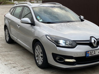 Renault Megane foto 2