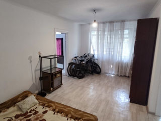 Apartament cu 2 camere, 45 m², Botanica, Chișinău foto 4