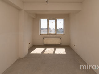 Apartament cu 3 camere, 83 m², Buiucani, Chișinău foto 5