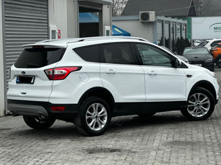 Ford Kuga foto 3