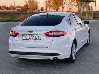 Ford Fusion foto 7