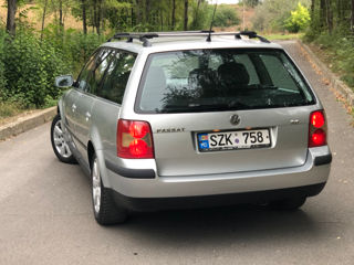 Volkswagen Passat foto 1