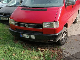 Volkswagen Caravelle foto 2