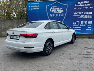 Volkswagen Jetta foto 4