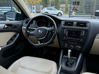 Volkswagen Jetta foto 5