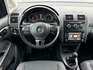 Volkswagen Touran foto 8