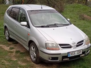 Nissan Almera Tino foto 4