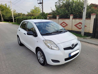 Toyota Yaris foto 2