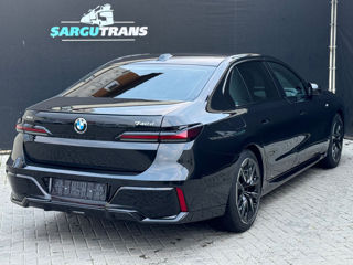 BMW 7 Series foto 4