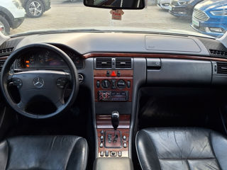 Mercedes E Class foto 9