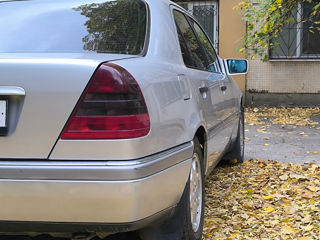 Mercedes C-Class foto 5