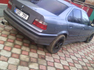 BMW 3 Series foto 4