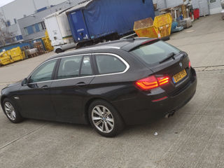 BMW 5 Series foto 3