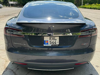 Tesla Model S foto 3