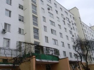 Продается двухкомнатная квартира г.Тирасполь, в Центре города с видом на площадь. foto 1
