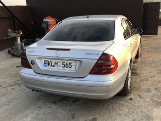 Mercedes E Class foto 4