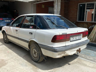 Mitsubishi Lancer foto 3