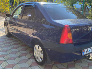 Dacia Logan foto 2