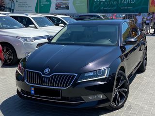 Skoda Superb foto 1