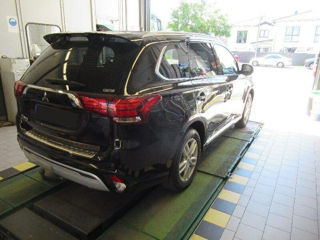 Mitsubishi Outlander foto 3