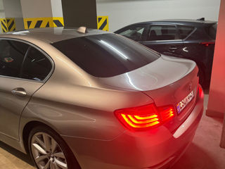 BMW 5 Series foto 7