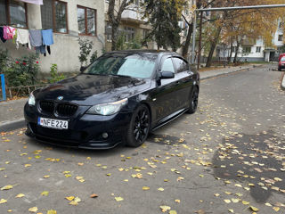 BMW 5 Series foto 2