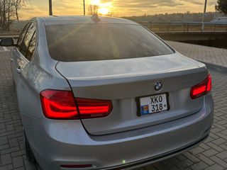 BMW 3 Series foto 4