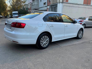 Volkswagen Jetta foto 5