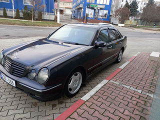 Mercedes E-Class foto 3