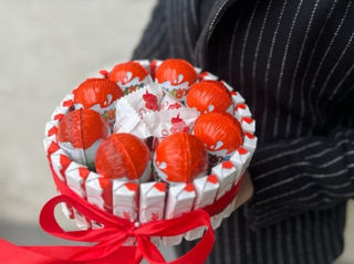 Cadouri din Dulciuri. Cutii cu ciocolate, bomboane. Buchete din Dulciuri foto 10