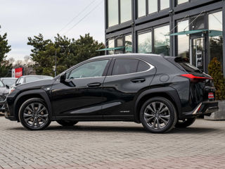 Lexus UX foto 3