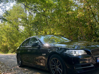 BMW 5 Series foto 3