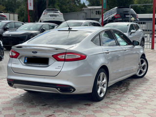 Ford Fusion foto 4