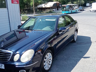 Mercedes E-Class foto 3