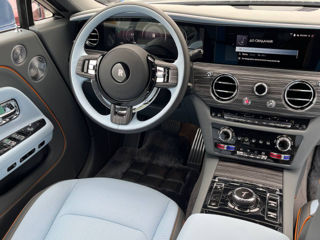 Rolls-Royce Spectre foto 8