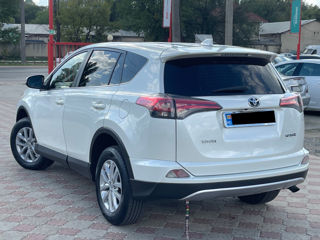 Toyota Rav 4 foto 4