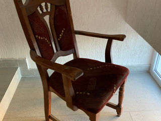 Продам мягкие деревянные кресла