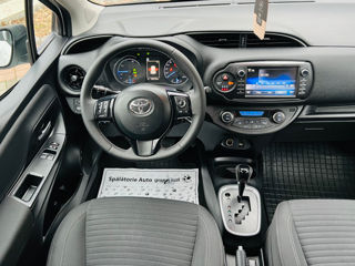 Toyota Yaris foto 8