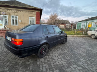 Volkswagen Vento foto 6