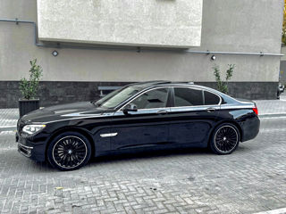 BMW 7 Series foto 3