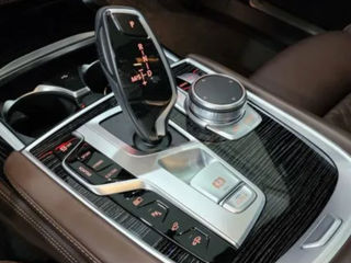 BMW 7 Series foto 7