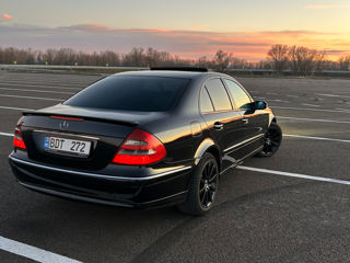 Mercedes E-Class foto 3