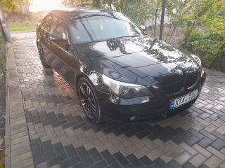 BMW 5 Series foto 8