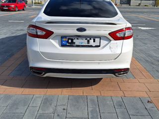 Ford Fusion foto 6