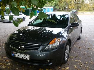 Nissan Altima foto 1