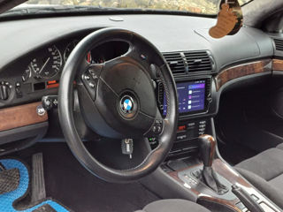 BMW 5 Series foto 10