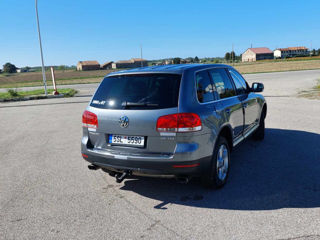 Volkswagen Touareg foto 4