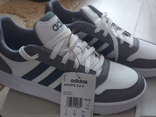 Продам Новые Adidas 39.5 foto 3