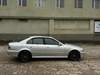 BMW 5 Series foto 2